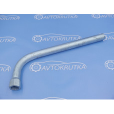 Ключ балонный - колесный на Fiat 500 - Фиат 500