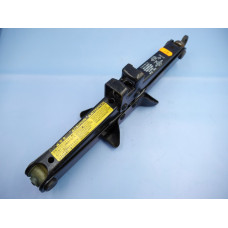 Домкрат Toyota Yaris 2006-2020 - 0911105031