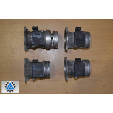 Расходомер воздуха Seat Alhambra 2.0 BENZ 1996-2010г. 037906461B (Сеат Альхамбра, Сеат Алхамбра)