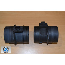 Расходомер воздуха Volkswagen Scirocco 2.0 TDI 2008- 0281002956 03L906461A (Фольксваген Широкко, Фольцваген